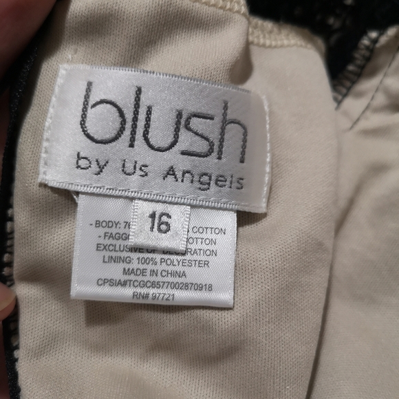 Black Lace Baby doll Dress - Picture 3 of 3